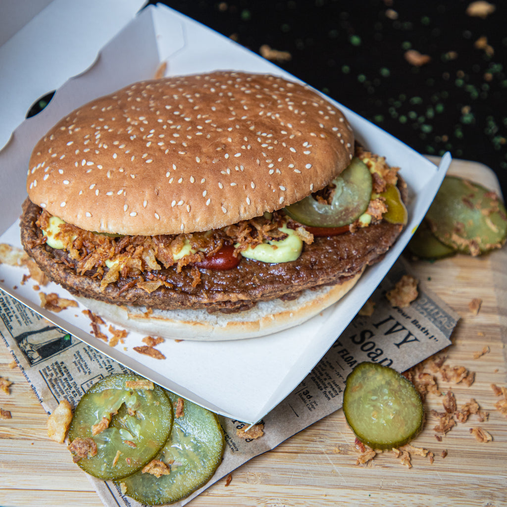 Dubbele Bicky burger met extra saus uit Tipzakske