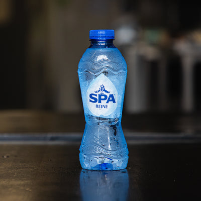 Plat water – verfrissend bij friet